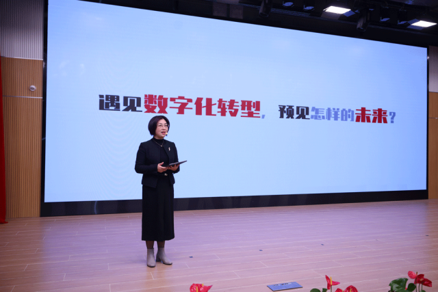 奧威亞參與虹口區(qū)“上海市人工(gōng)智能(néng)教育試驗區(qū)”啓動大會2.png