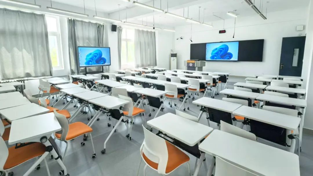 河南财經政法大學(xué)智慧教室.jpg